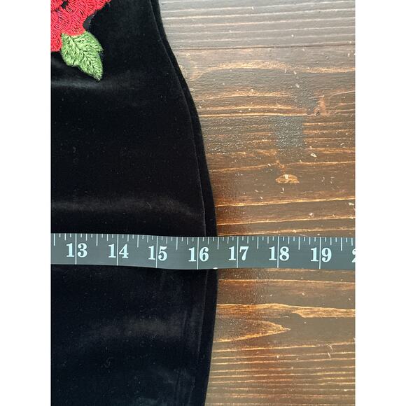 VTG Black Velvet Bodycon Dress S Rose Appliqué Goth Dark Romantic Vampire Wife - Picture 15 of 16